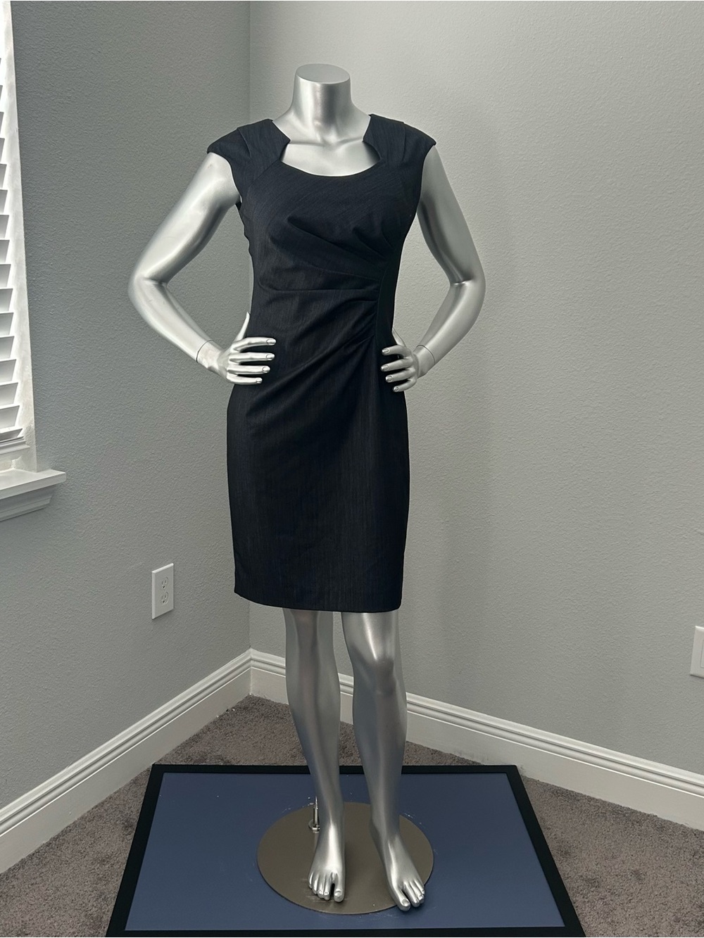 Calvin Klein Black Cap-Sleeve Sheath Dress